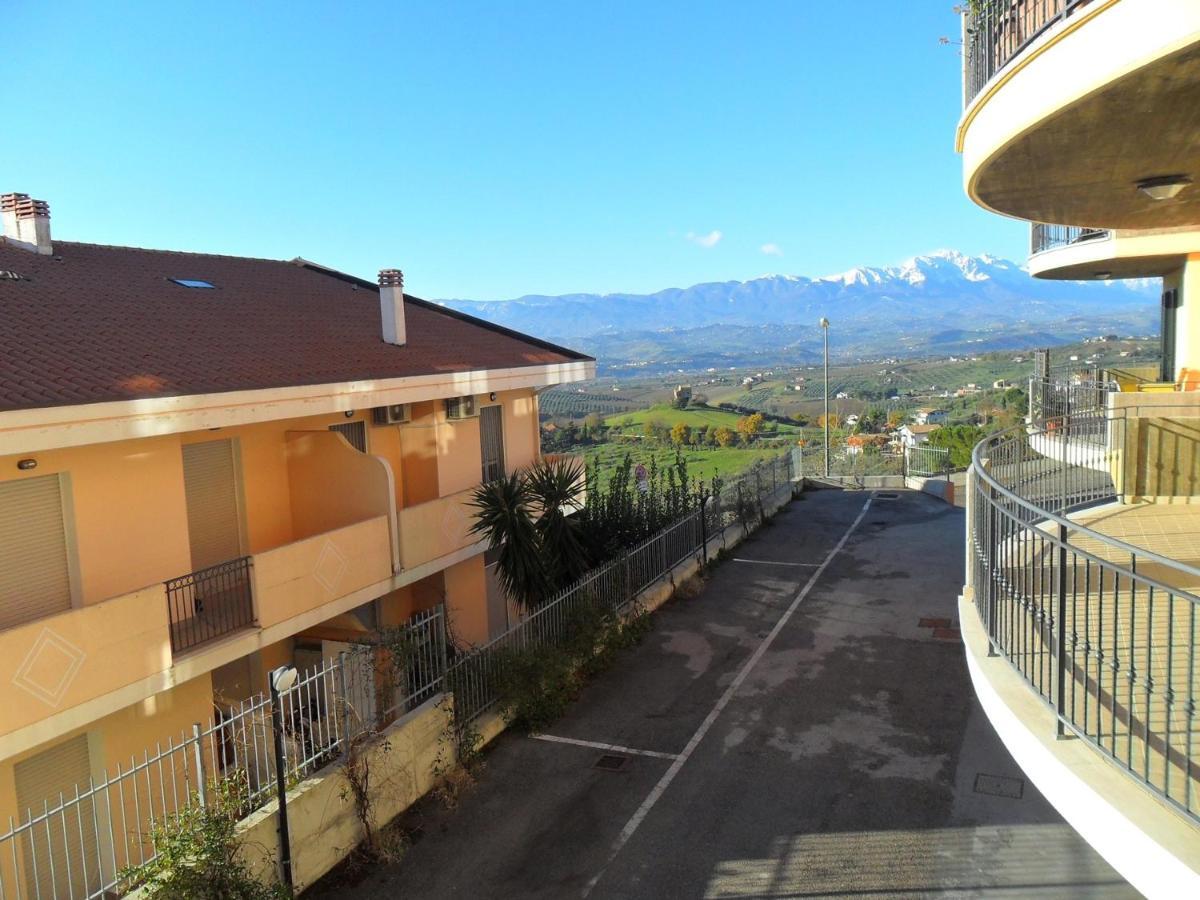 A Due Passi Dal Borgo Città Sant'Angelo Exterior foto